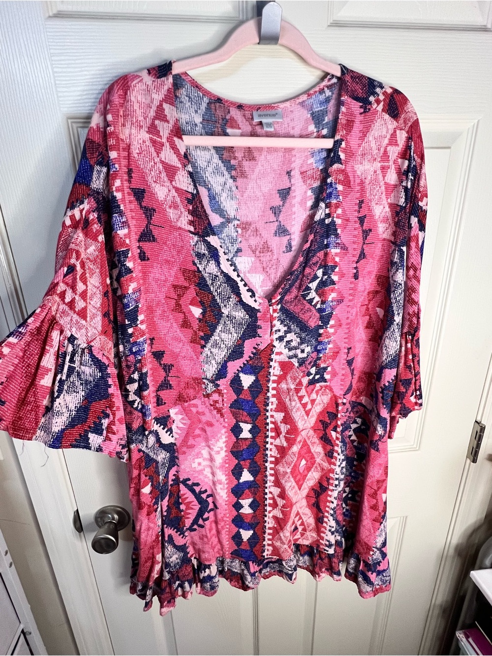 Avenue Pink Aztec Print V-Neck Tunic Sz 26/28